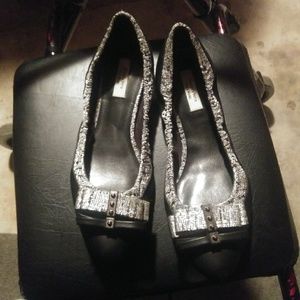 Simply Vera Wang shoes